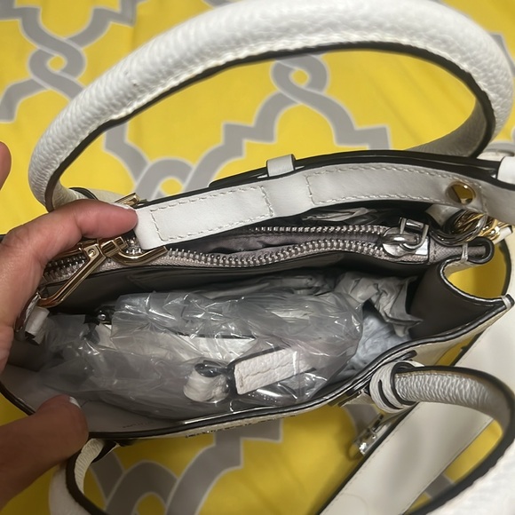 Michael kors handbag - Picture 7 of 8